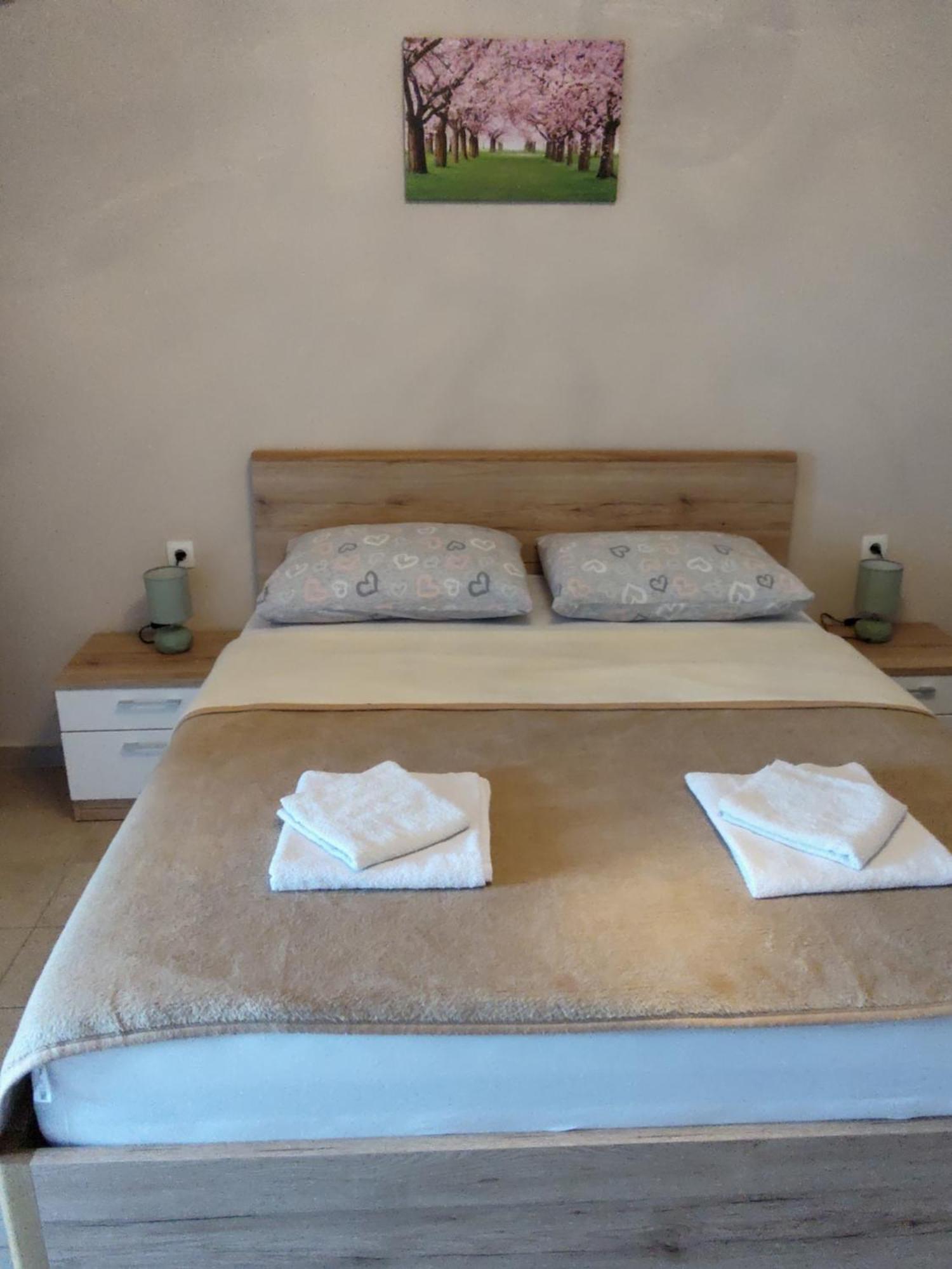 Apartment Josipa 1 *